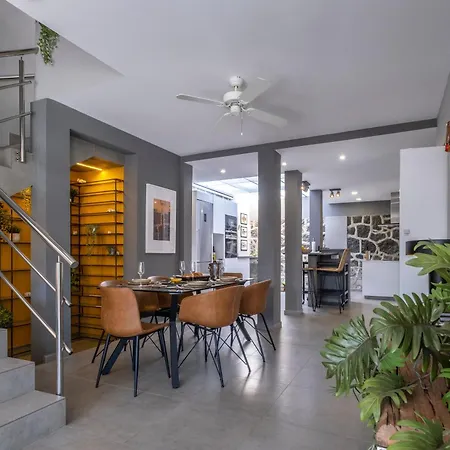 Vila Casa Saidera *